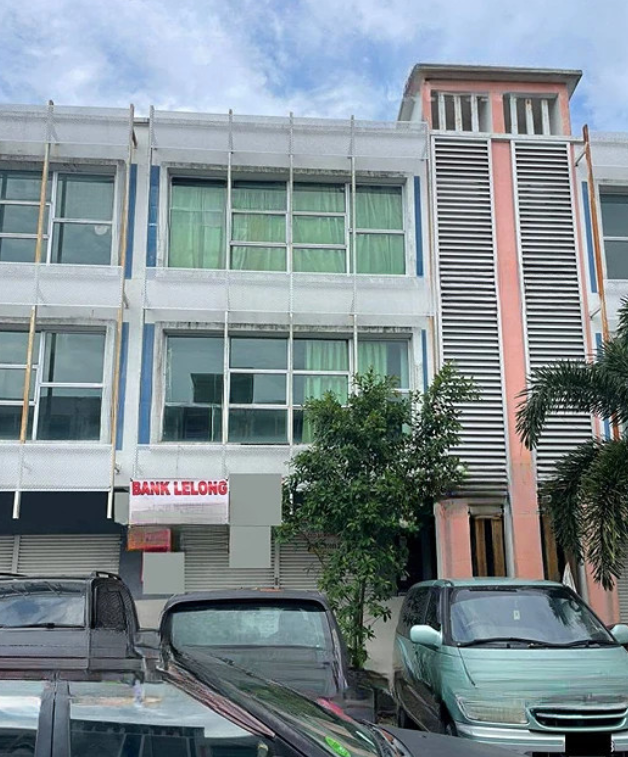 3 Storey Shop Office in Selangor - No. 9, Jalan Tasik Raja Lumu L U4/L, Seksyen U4, 40150 Shah Alam, Selangor