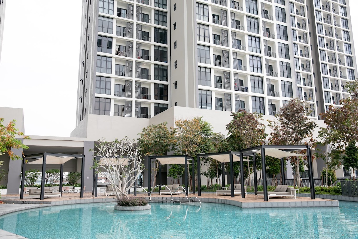 Service Apartment in Kuala Lumpur - Unit No. B-43-01, Tingkat 43, Menara B, 28 Boulevard, Jalan Perdana 3/10, Pandan Perdana, 55300, Kuala Lumpur