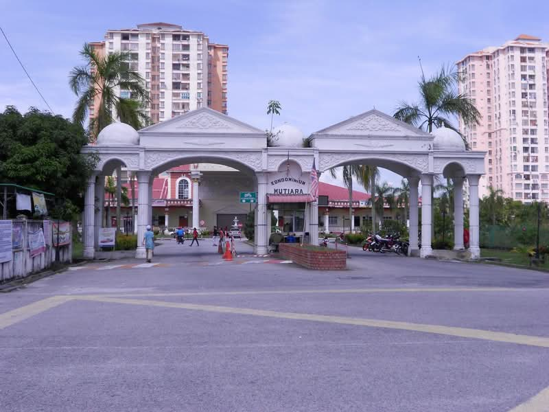 Apartment in Penang - Unit No. 15-07, Blok D, Kondominium Mutiara, Jalan Perda Barat, Bandar Perda, 14000 Bukit Mertajam, Penang