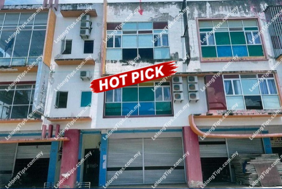 3 Storey Shop Office in Pahang - No. 22, Jalan Bera Utama 3, Taman Bera Utama, 28300 Triang, Pahang