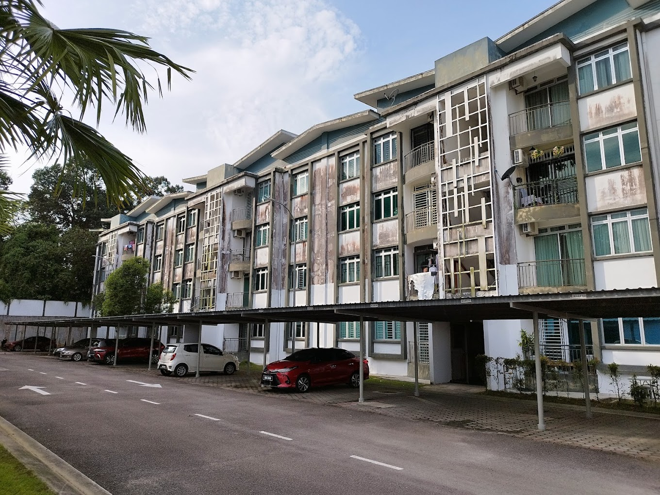 Apartment in Johor - Unit No. A2-04-06, Pangsapuri Seri Mengkuang 2 (The Pines Residence), Desa Paya Mengkuang, 81560 Gelang Patah, Johor