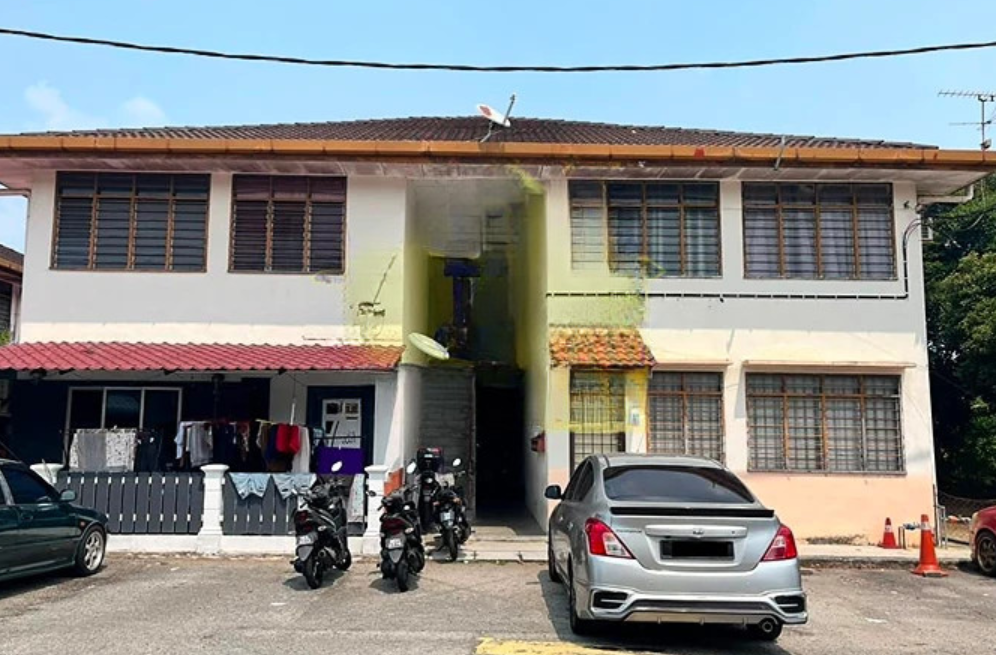 Town House in Melaka - Unit No. M1-0-02, Jalan SB 4, Taman Seri Bayan, Hang Tuah Jaya, 76100 Durian Tunggal, Melaka