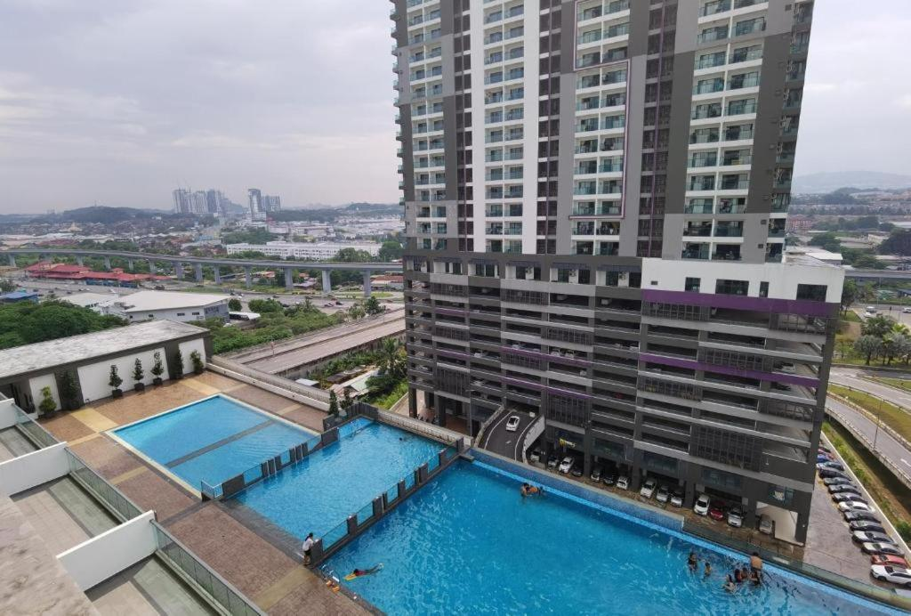SOHO (Small Office Home Office) in Selangor - Unit No. B-27-13A, 27th Floor, Block B, Landmark Residence 2, Jalan Landmark Residences, 43000 Kajang, Selangor
