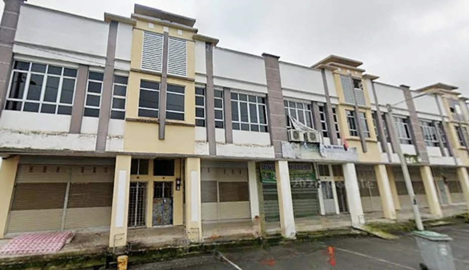 2 Storey Shop Office in Johor - No. 15, Jalan Perwira 8, Taman Chaah Jaya, 85400 Chaah, Johor