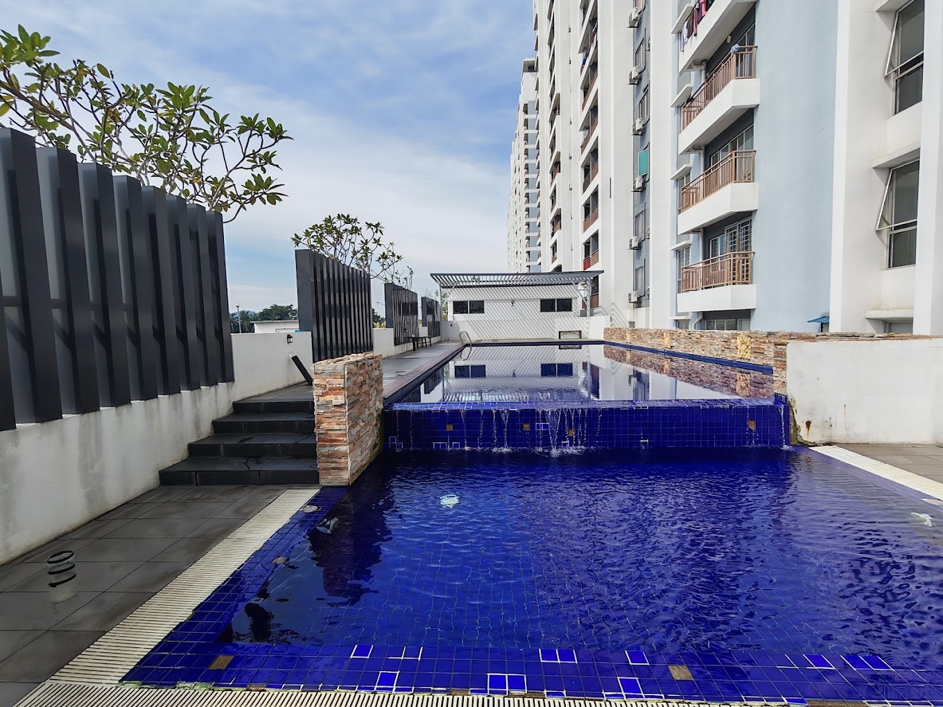 Service Apartment in Selangor - Unit No. 2-8-19, Apartment Servis Sentrovue B, Jalan PPAJ 5, Pusat Perdagangan Alam Jaya, 42300 Bandar Puncak Alam, Selangor