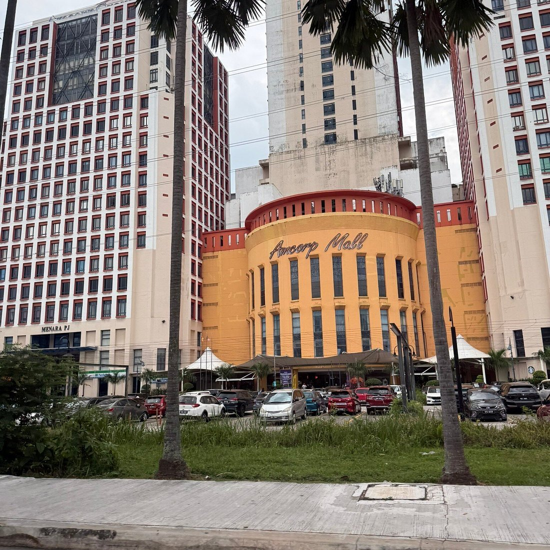 Office in Selangor - Unit No. 17-28, Menara Melawangi, Bangunan Amcorp, No. 18, Jalan Persiaran Barat, 46050 Petaling Jaya, Selangor