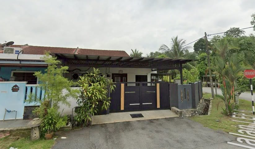 1 Storey Terrace House in Selangor - No. 2, Jalan LEP 6/4, Seksyen 6, Bandar Putra Permai, Taman Lestari Putra, 43300 Seri Kembangan, Selangor