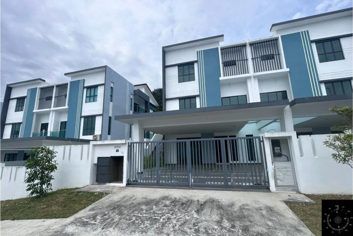 2.5 Storey Semi Detached House in Selangor - No. 13, Jalan HP 7, 43800 Dengkil, Sepang, Selangor