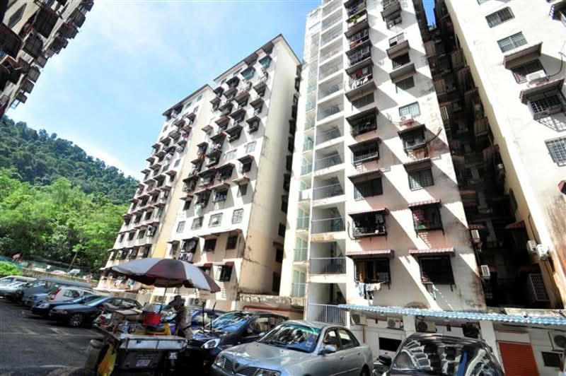 Flat in Kuala Lumpur - Unit No. D-4-14, Cheras Ria, Block D, Jalan 6/95B, Taman Cheras Utama, Off Jalan Ketumbar, 56100, Kuala Lumpur