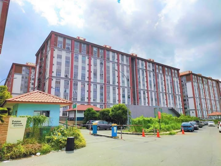 Apartment in Sabah - Lot No. E4-3, 3rd Floor, Block E, Putatan Platinum Apartment, 89500 Putatan, Sabah