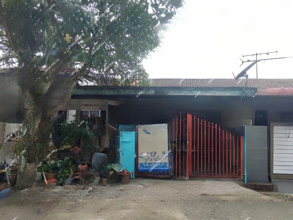 1 Storey Terrace House in Pahang - No. 21, Lorong Seri Mahkota 35, Taman Seri Mahkota, (Dahulu Dikenali Taman Putra), Jalan Gambang, 26070 Kuantan, Pahang