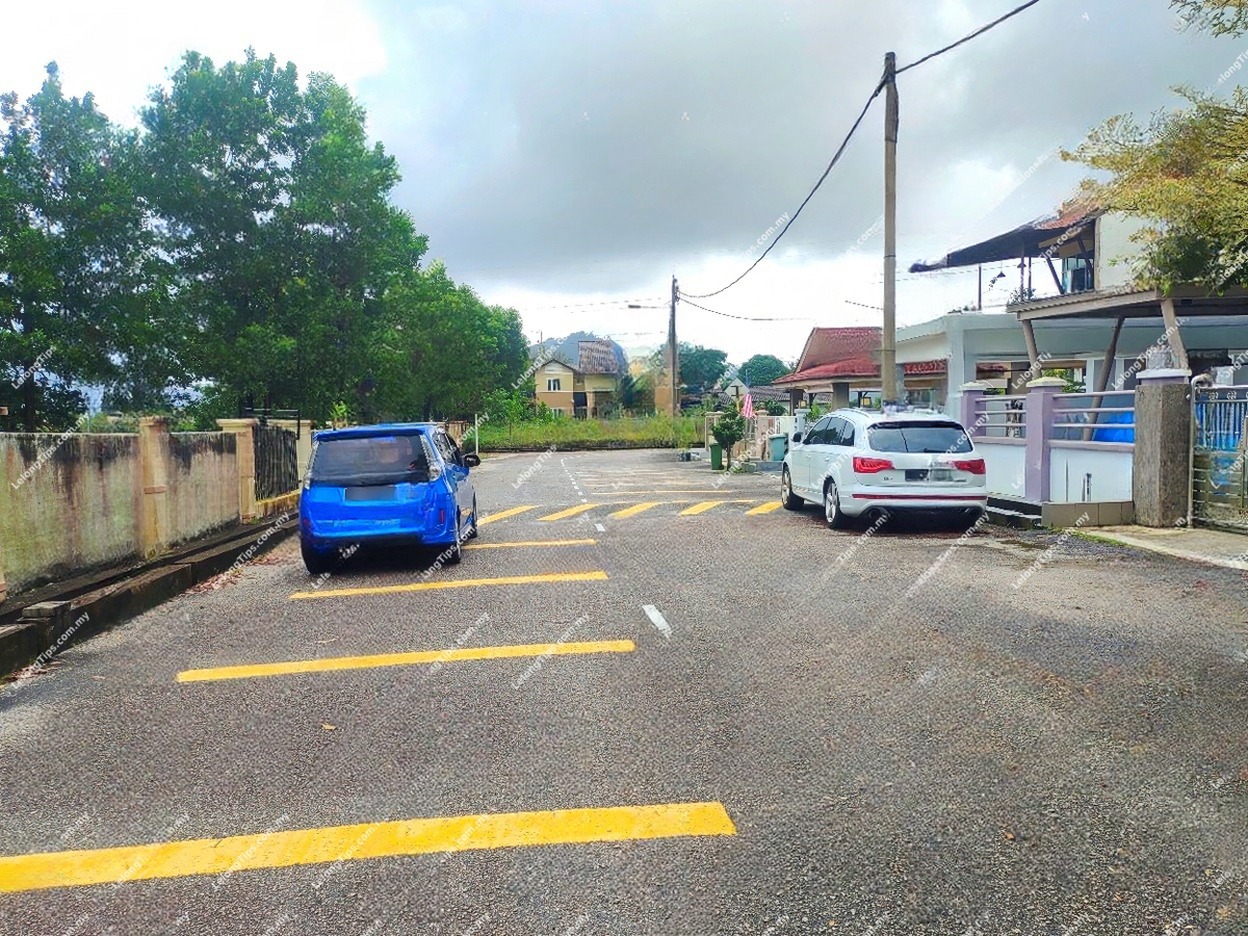 2 Storey Semi Detached House in Pahang - No. 8, Lorong IM 10/26, Taman Bukit Istana, Bandar Indera Mahkota, 25200 Kuantan, Pahang image 2
