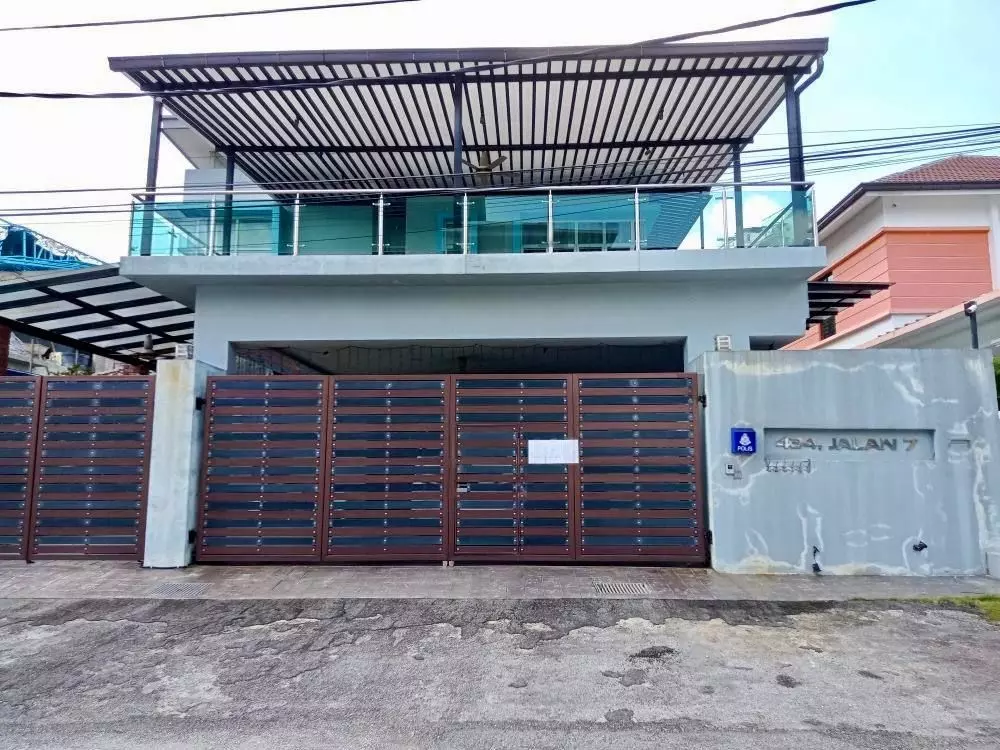 2.5 Storey Bungalow in Selangor - No. 434, Jalan 7, Batu 4 1/2, Jalan Ampang, 68000 Ampang, Selangor