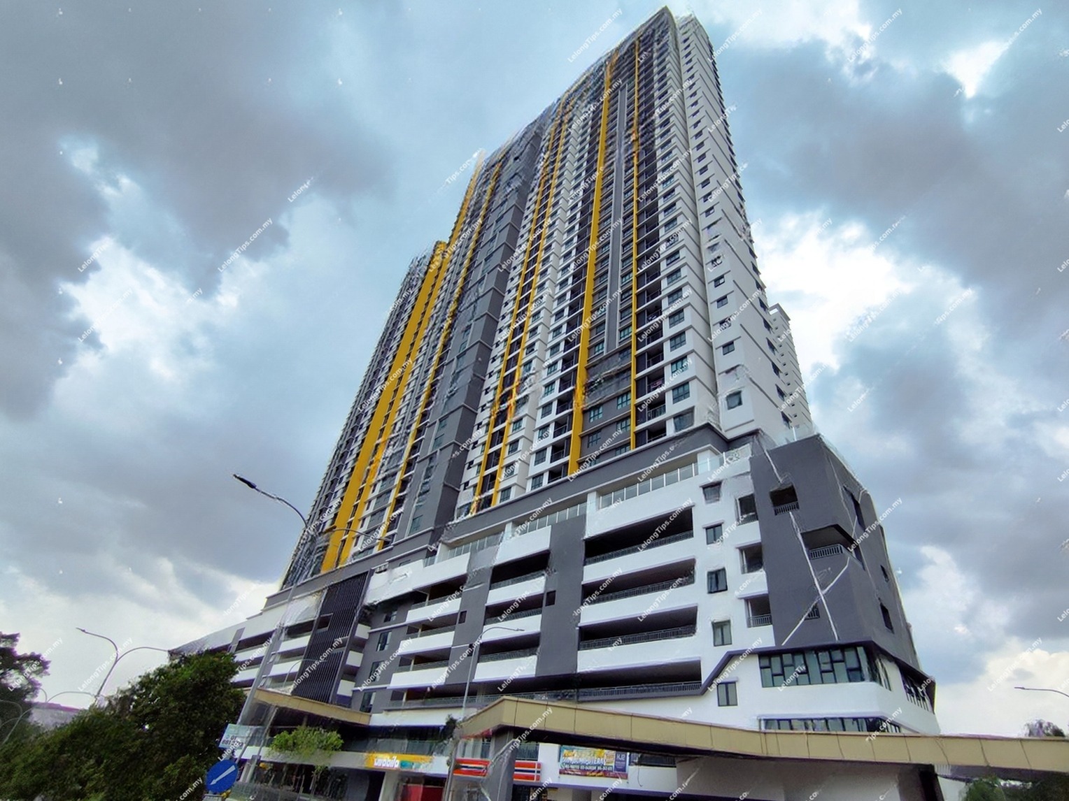 Service Apartment in Selangor - Unit No. B-37-03, Block B, Residensi Parkland @ Kajang 2, Jalan Zamrud 3, 43000 Kajang, Selangor