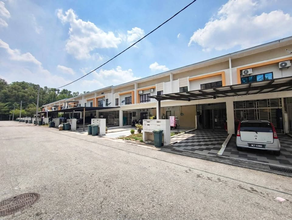 Town House in Selangor - No. 38-2, Jalan Villa Kesuma 6, Bandar Tasik Kesuma, 43700 Beranang, Selangor
