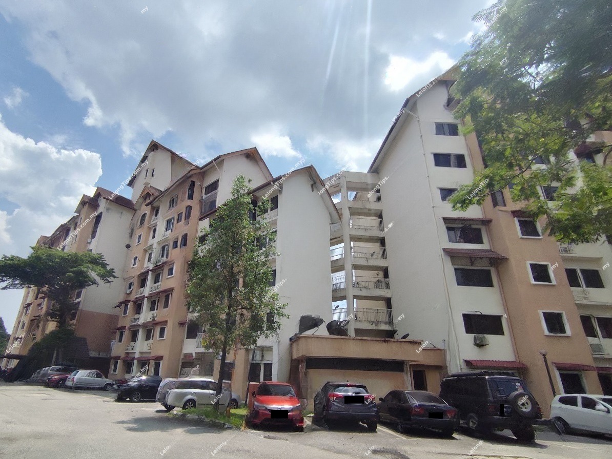 Apartment in Selangor - Unit No. B2-213, Pangsapuri Komuter Raya, Jalan Parang Empat 19/8D, Seksyen 19, 40300 Shah Alam, Selangor