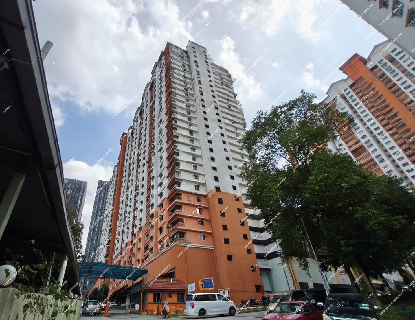 Apartment in Selangor - Unit No. E-17-21, Block E, Flora Damansara, No. 1, Jalan PJU 8/9, Bandar Damansara Perdana, 47820 Petaling Jaya, Selangor