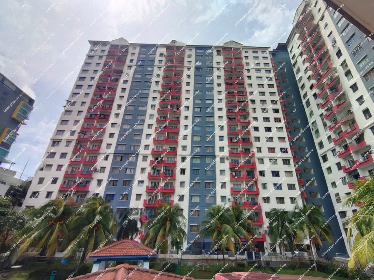 Apartment in Selangor - Unit No. B-2-13, Blok B, Pangsapuri Vista Pinggiran, Jalan Pinggiran Putra 1, Seksyen 2, Taman Pinggiran Putra, 43300 Seri Kembangan, Selangor