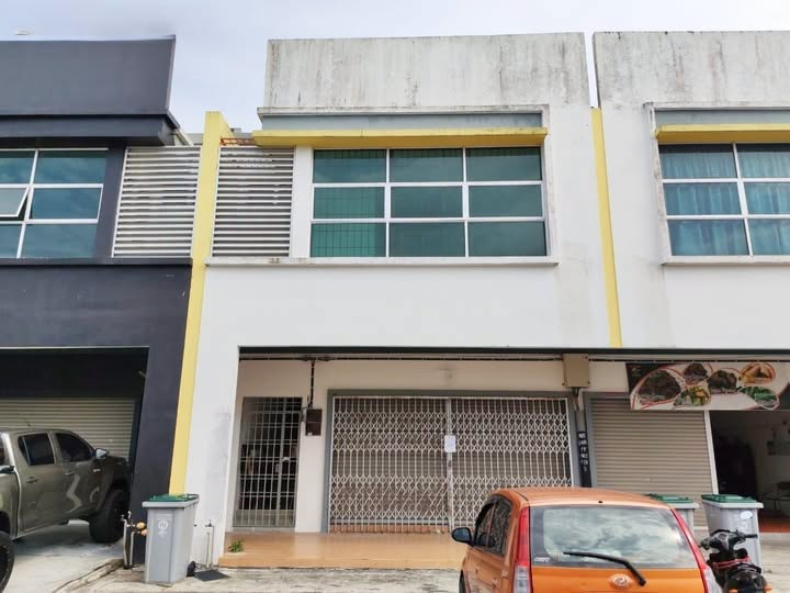 2 Storey Shop office in Johor - No. 30, Jalan Kencana 1A/26, Taman Pura Kencana, Sri Gading, 83300 Batu Pahat, Johor