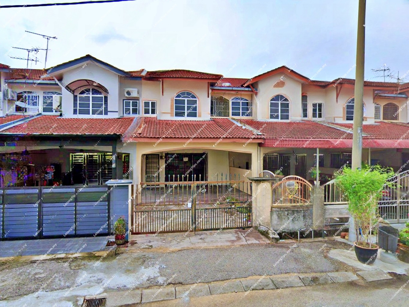2 Storey Terrace House in Perak - No. 35, Taman Desa Jaya, 32400 Ayer Tawar, Perak
