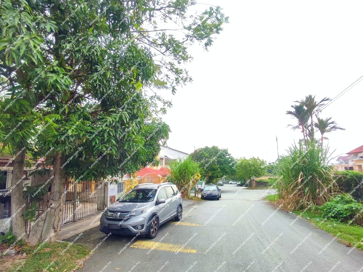 2 Storey Semi Detached House in Selangor - No. 15, Jalan Desa 2/6, Bandar Country Homes, 48000 Rawang, Selangor image 3