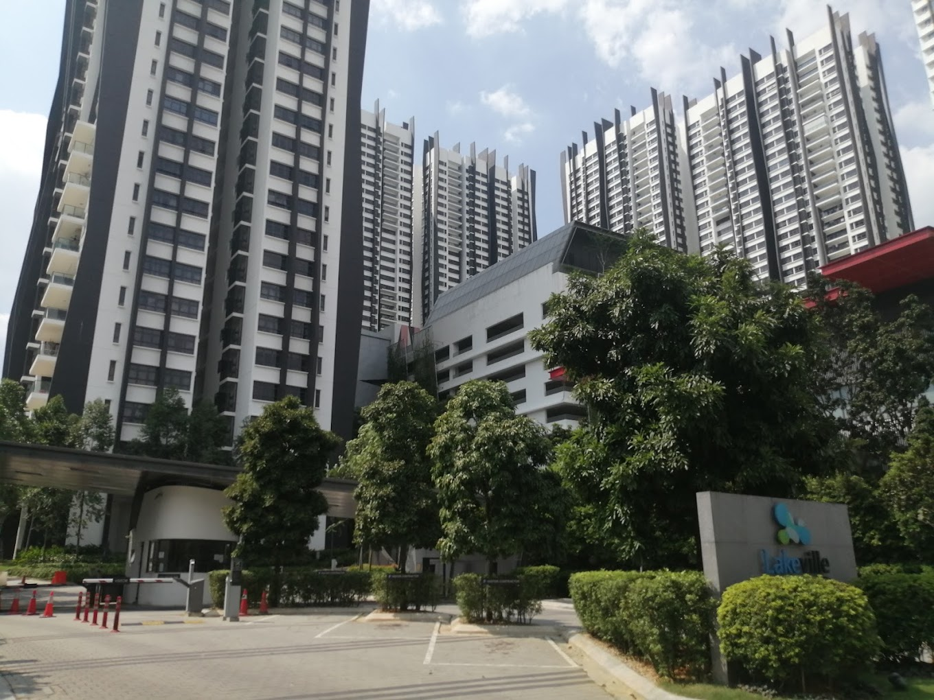 Apartment in Kuala Lumpur - Unit No. D-13-08, Residensi Lakeville, Jalan Sibu, Taman Wahyu, 68100, Kuala Lumpur