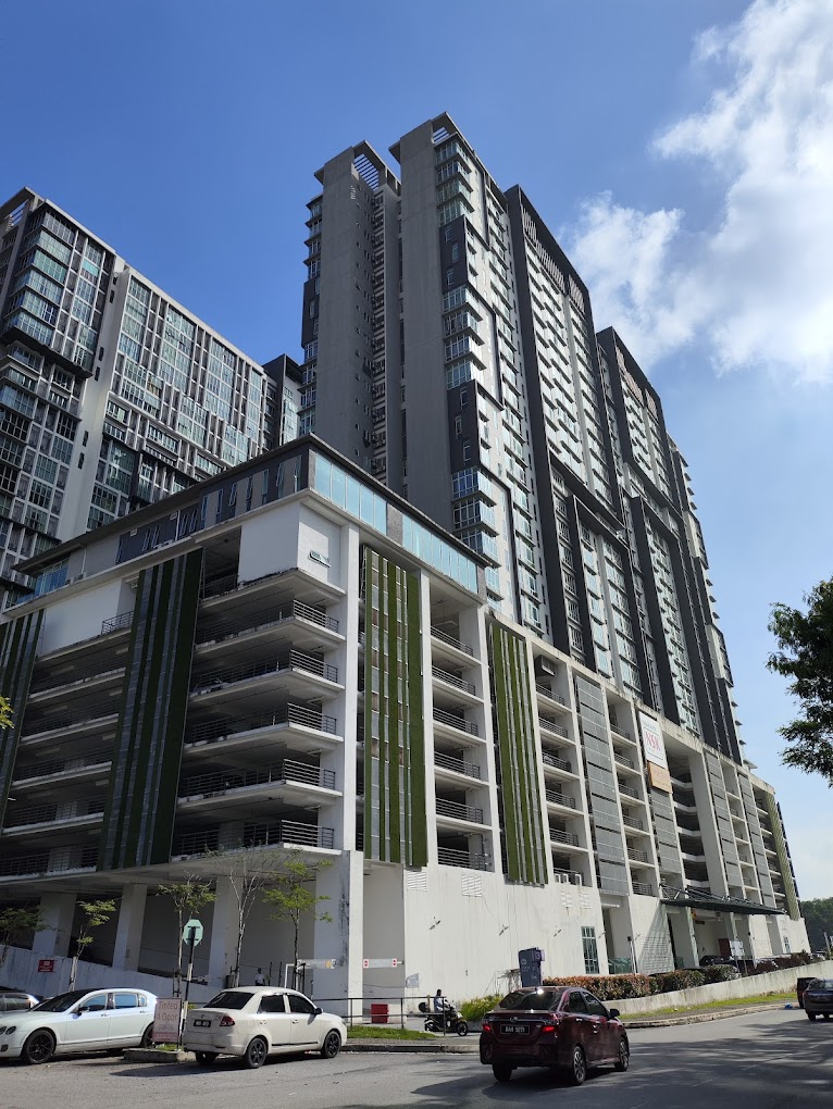 Small Office Flexible Office (SOFO) in Selangor - Unit No. B-10-21, Block B, 3 Elements, Persiaran Putra Permai Selesa, Pusat Bandar Putra Permai, Bandar Putra Permai, 43300 Seri Kembangan, Selangor