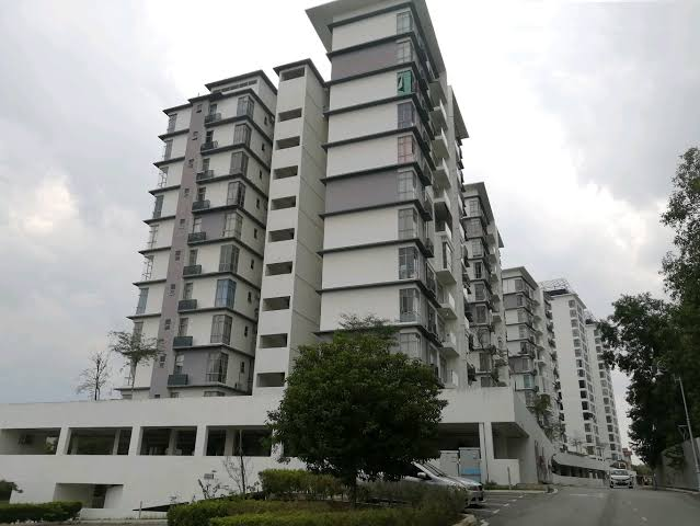 Condominium in Selangor - Unit No. E-10-02, Block E, Lakeview Residency, Cyber Heights Villa, Cyber 7, 63000 Cyberjaya, Selangor