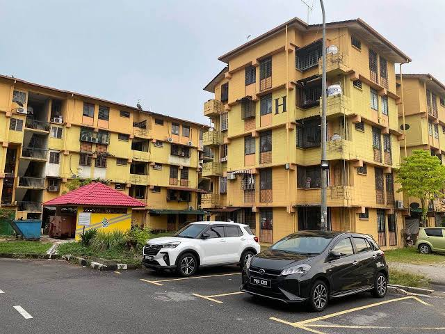 Flat in Selangor - Unit No. 511, Block J, Jalan PJS 7/15, Bandar Sunway, 47500 Subang Jaya, Selangor